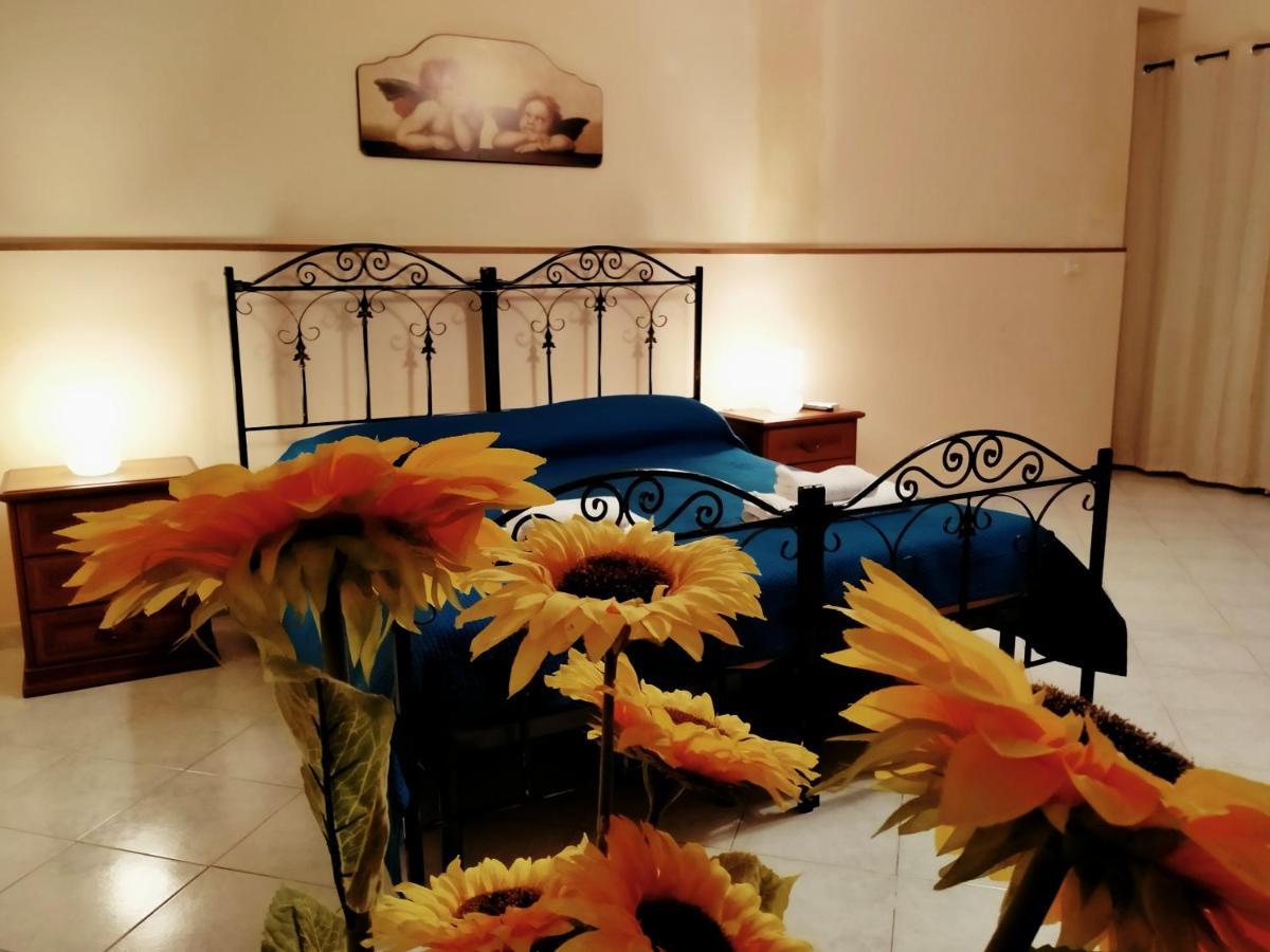 Villa Laura Apartment Giardini Naxos Bagian luar foto