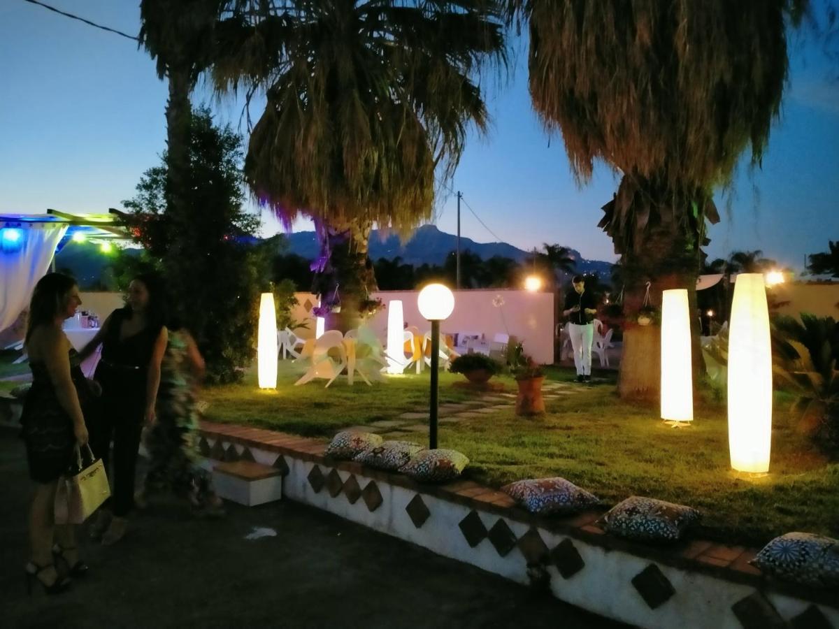 Villa Laura Apartment Giardini Naxos Bagian luar foto