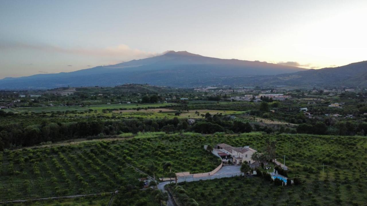Villa Laura Apartment Giardini Naxos Bagian luar foto