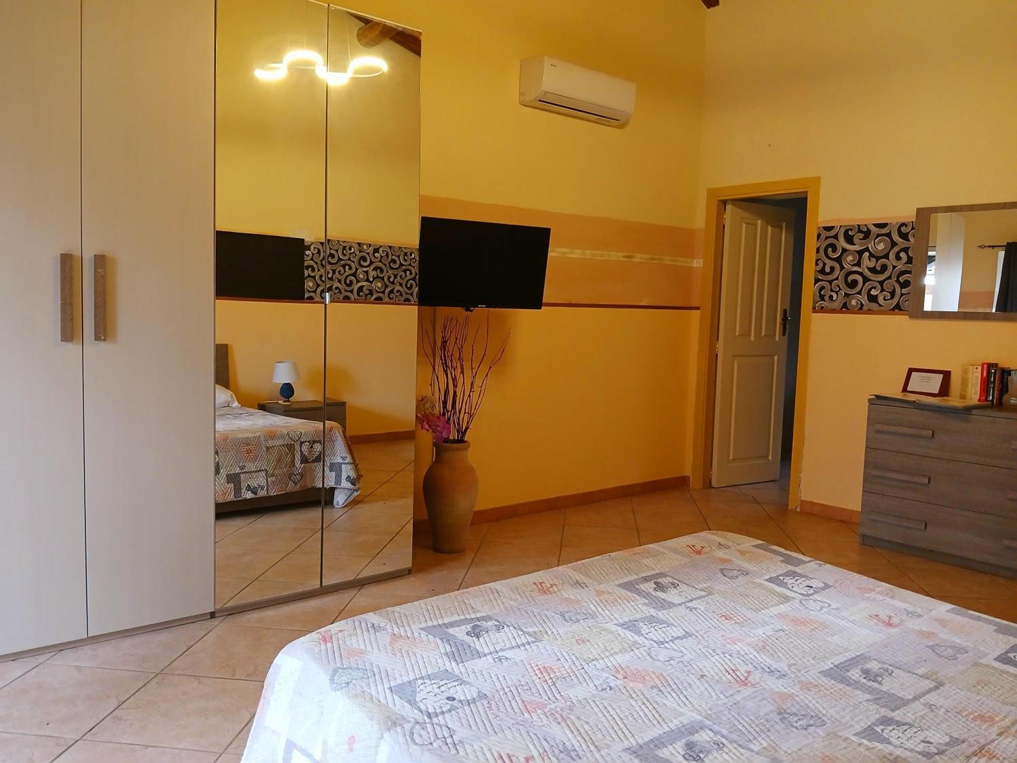 Villa Laura Apartment Giardini Naxos Bagian luar foto