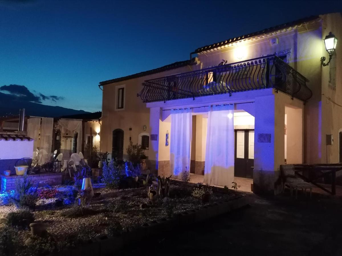 Villa Laura Apartment Giardini Naxos Bagian luar foto